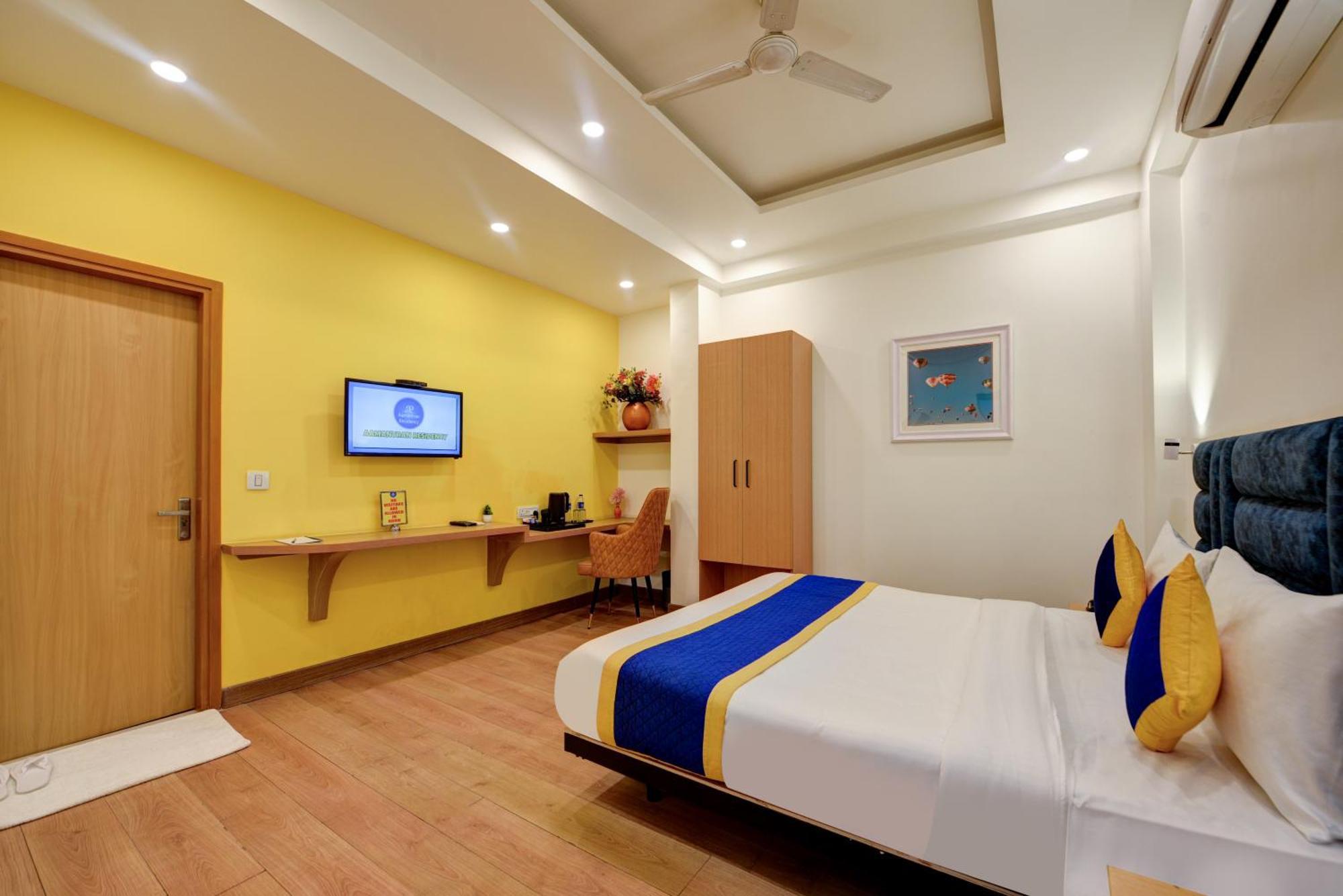 Aamantran Residency Hotel, Sohna Road, Sector 49, Gurugram Gurgaon Exterior foto