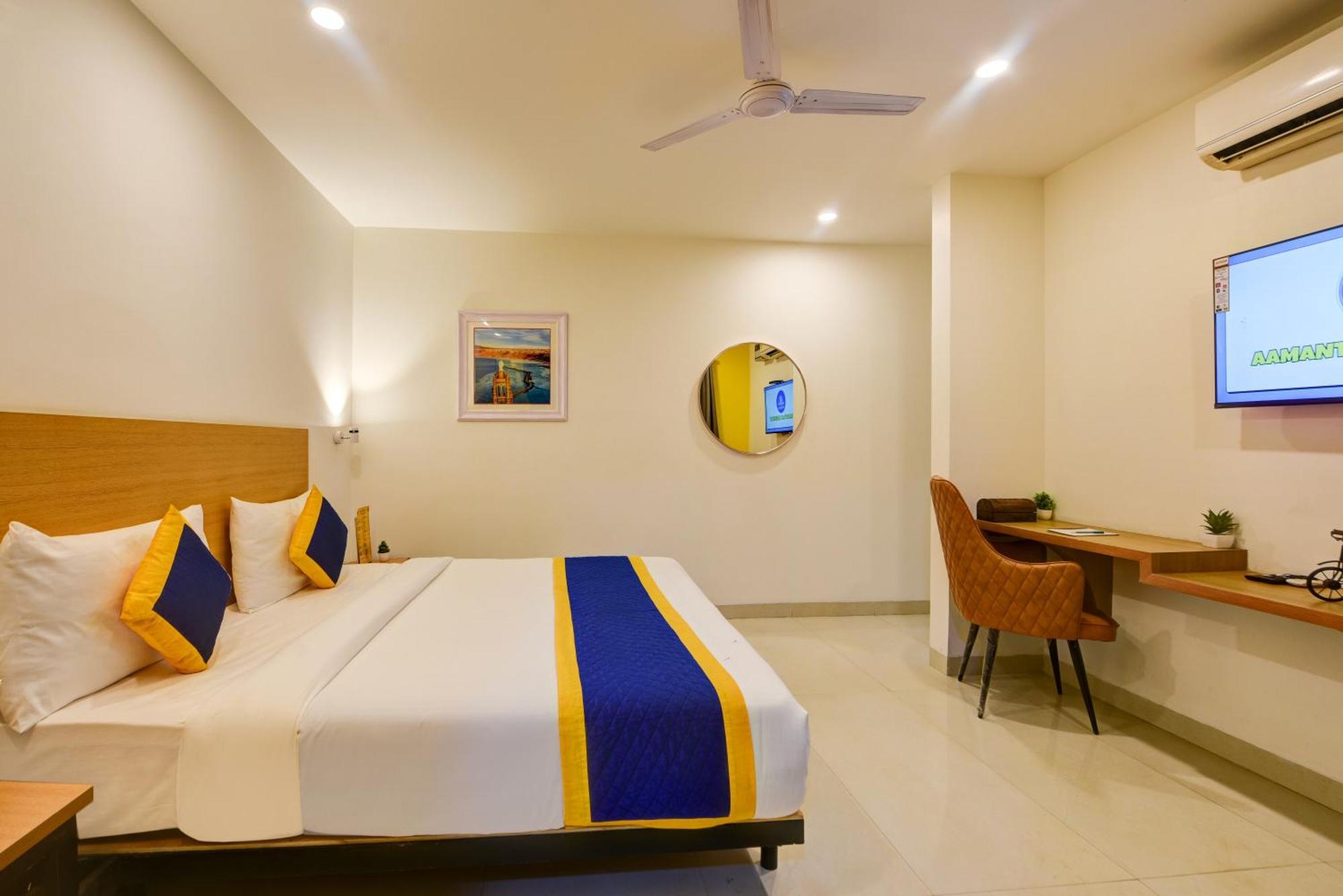 Aamantran Residency Hotel, Sohna Road, Sector 49, Gurugram Gurgaon Exterior foto